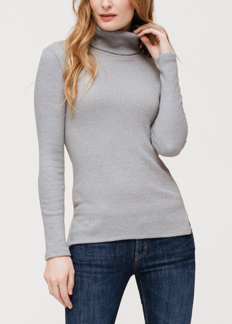 Women's Soft Turtle Neck Ribbed Knit Sweater Top