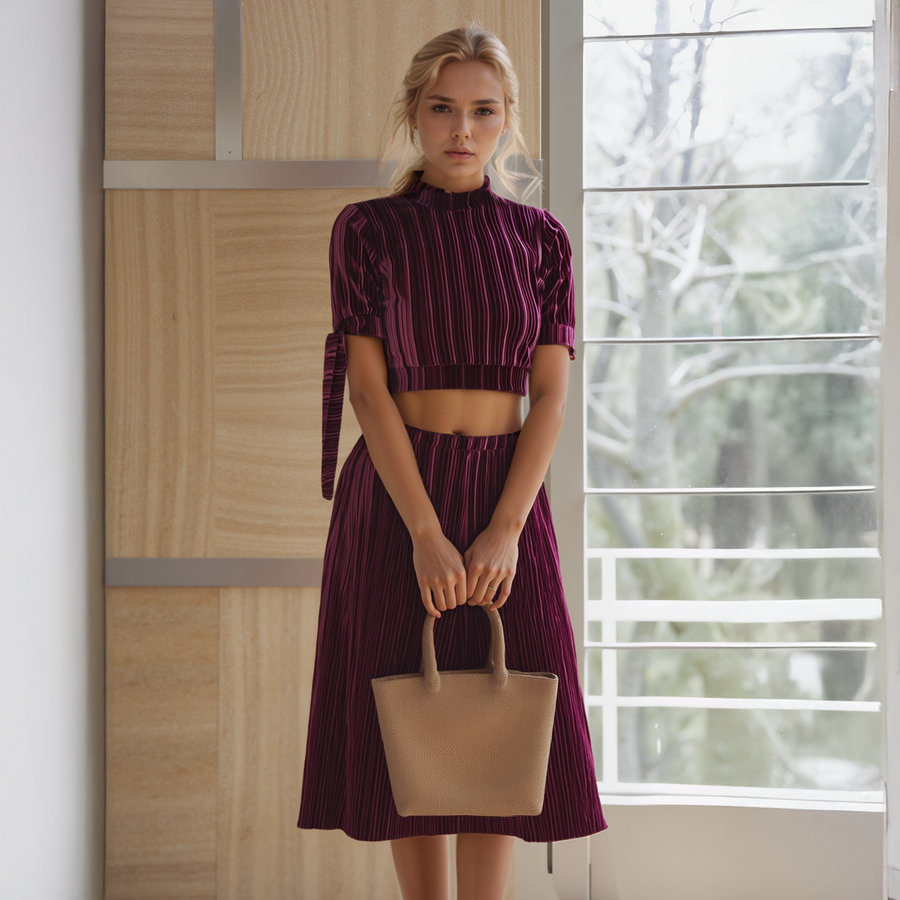 Women's Mock-Neck Velvet Crop Top In Mulberry - shopatkonus