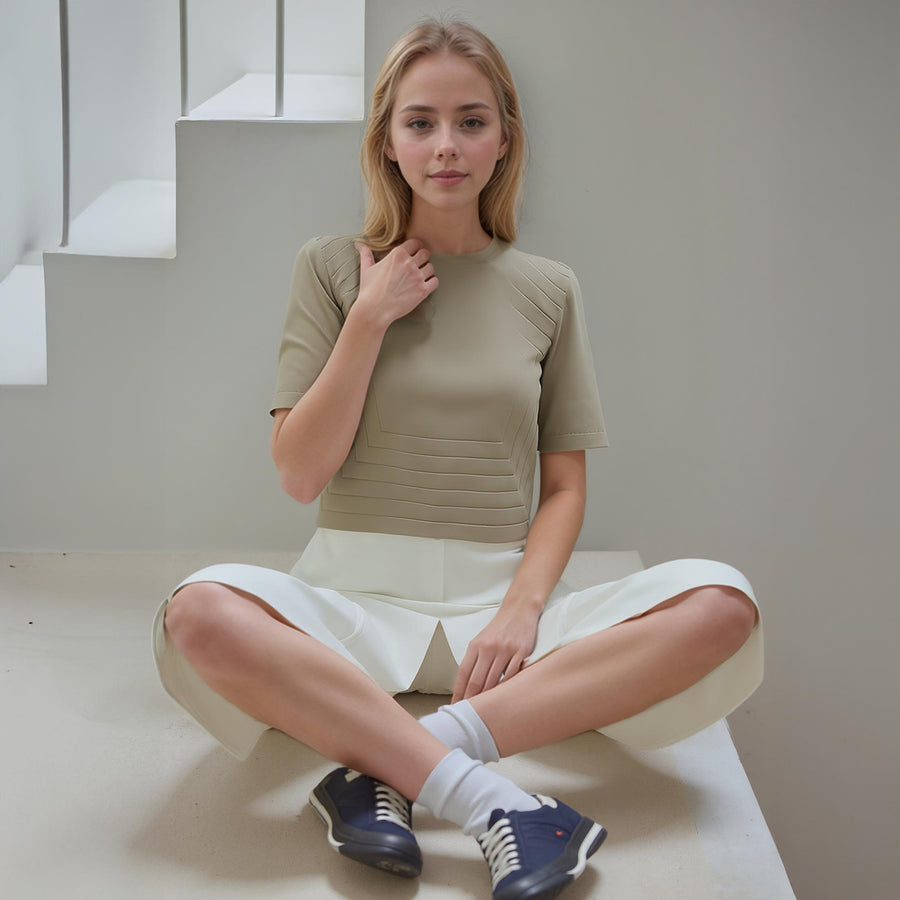 Women's Embossed Short Sleeve Crop Top - shopatkonus