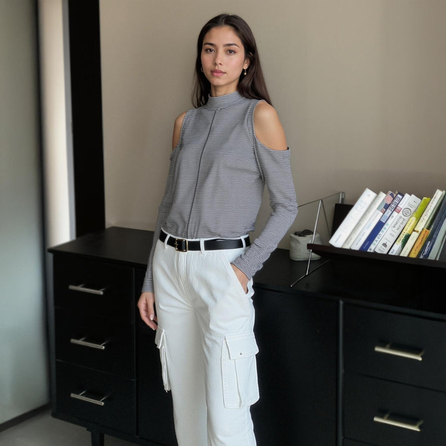 Ro & De Women's Cold Shoulder Knit Top - shopatkonus