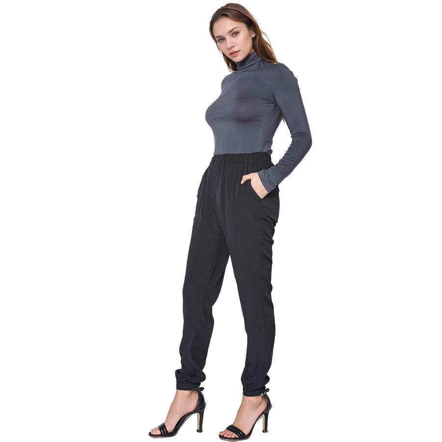 Women's Ankle Cuffed Black Crepe Pants In Black - shopatkonus