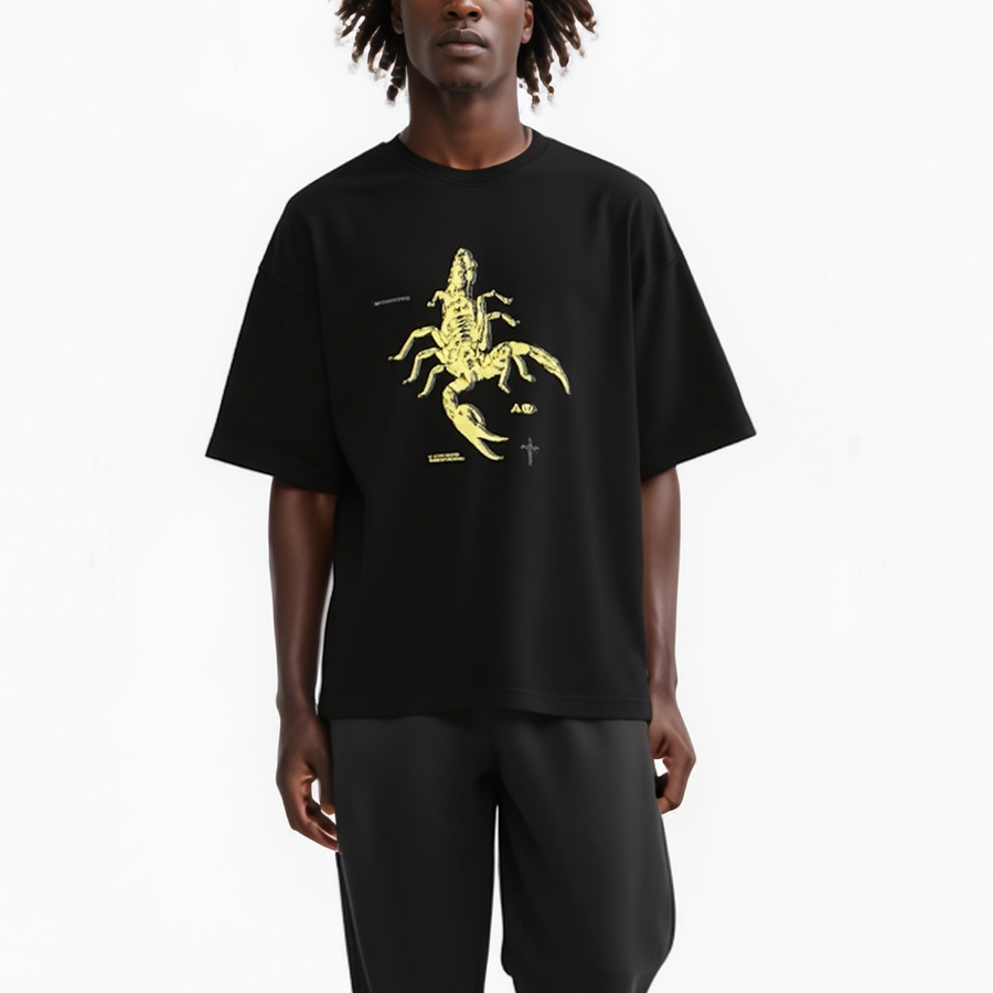Konus Men's Oversize Scorpion Graphic Tee in Black - shopatkonus
