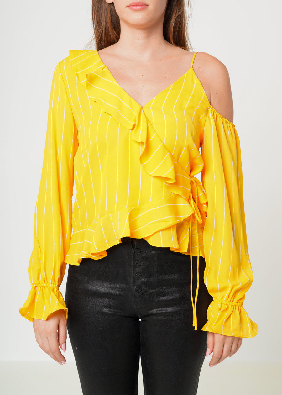 Blusa con volantes y hombros asimétricos para mujer en amarillo