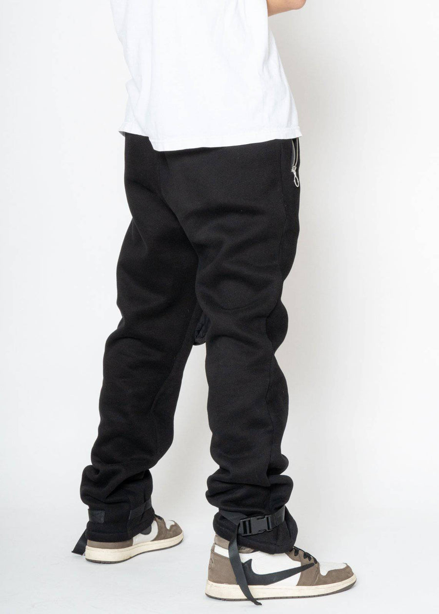 Konus Men's Bellow Pocket Sweatpants in Black - shopatkonus