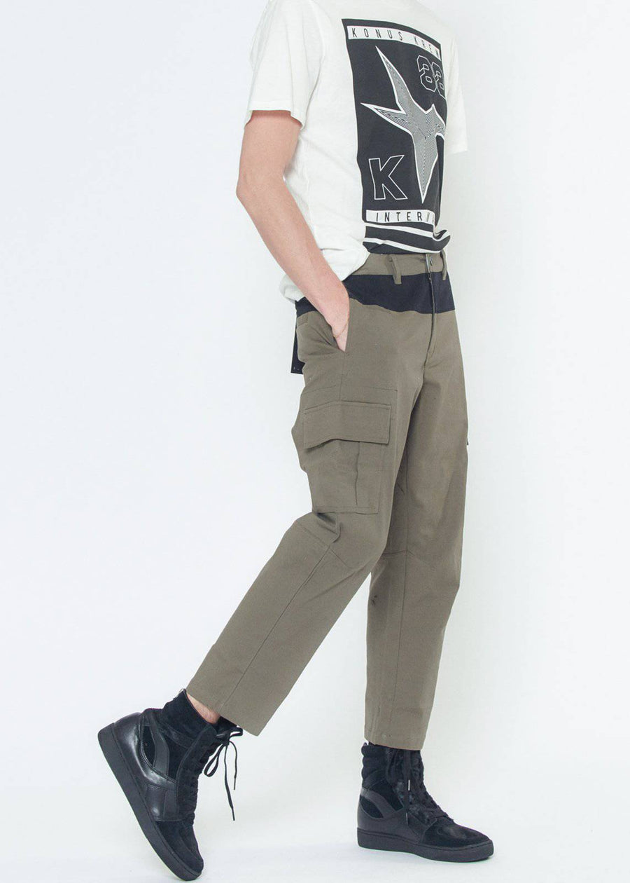 Konus Men's Cropped Color Block Cargo Pants in Olive - shopatkonus