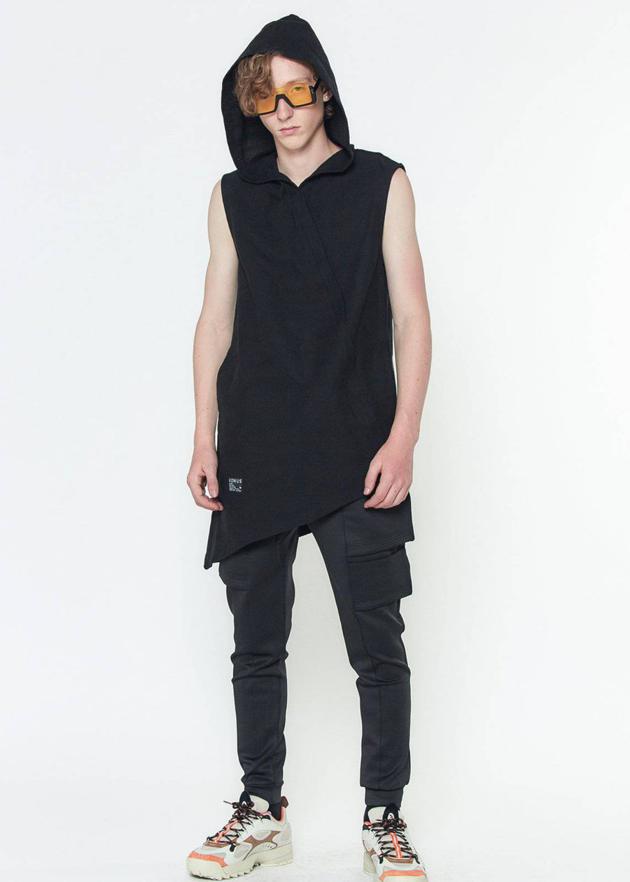 Konus Men's Asymmetrical Zip Up Sleeveless Hoodie In Black - shopatkonus