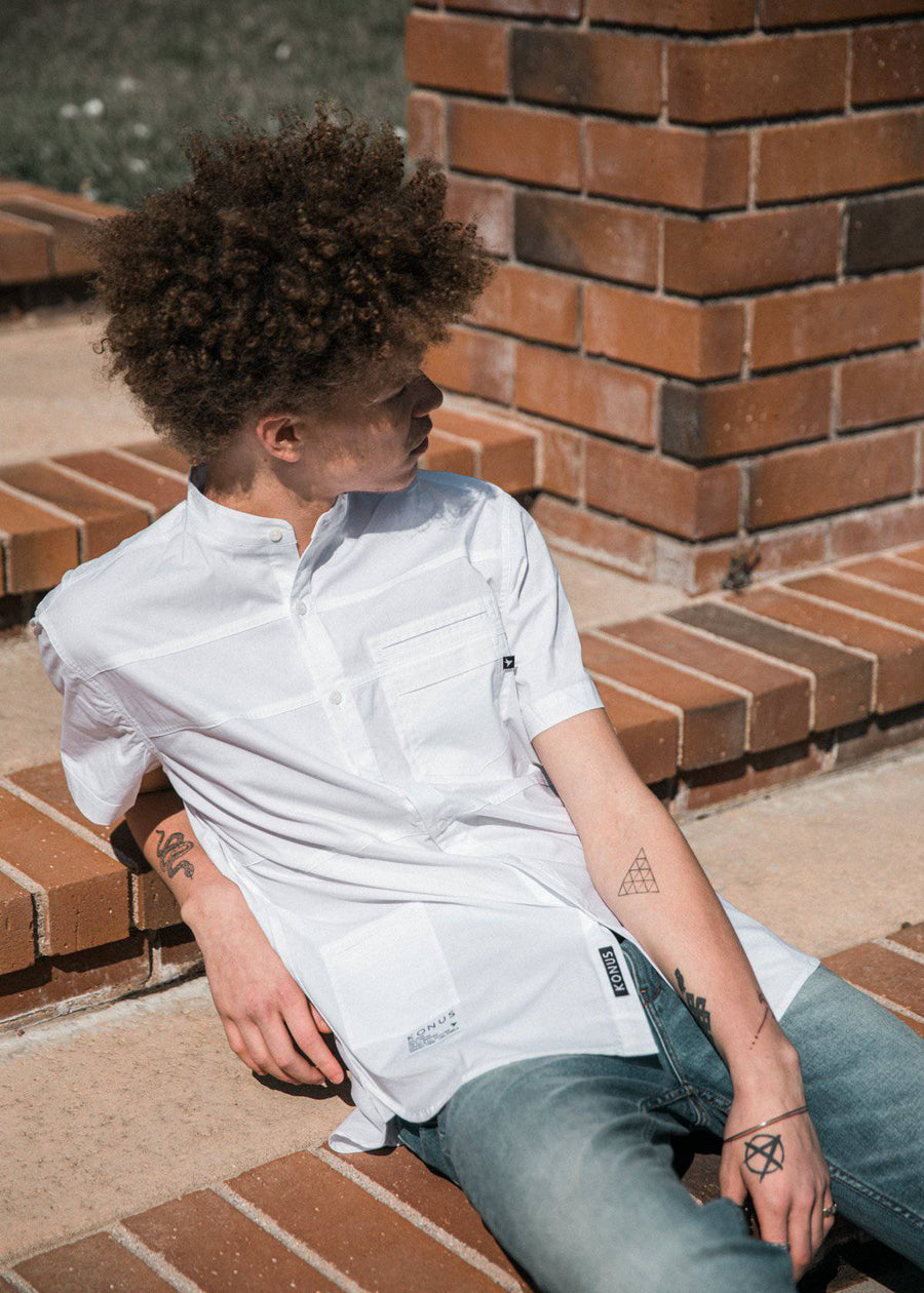Konus Men's Short Sleeve Band Collar Shirt w/ Panels in White - shopatkonus