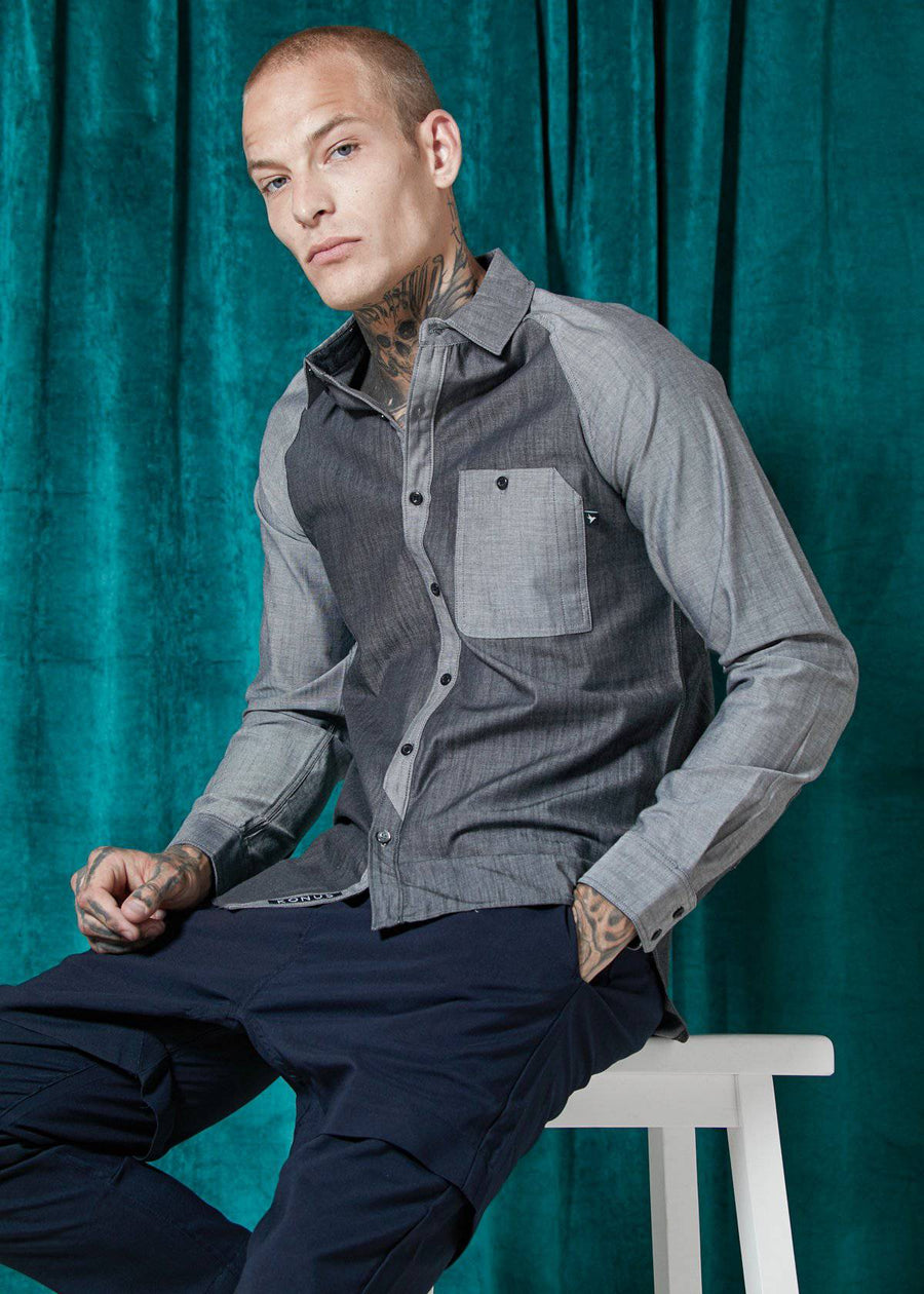 Konus Men's Button Down Raglan Shirt in Charcoal - shopatkonus