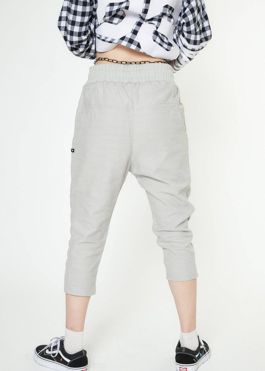 Konus Men's Cropped Pants With Side Panels in Grey - shopatkonus