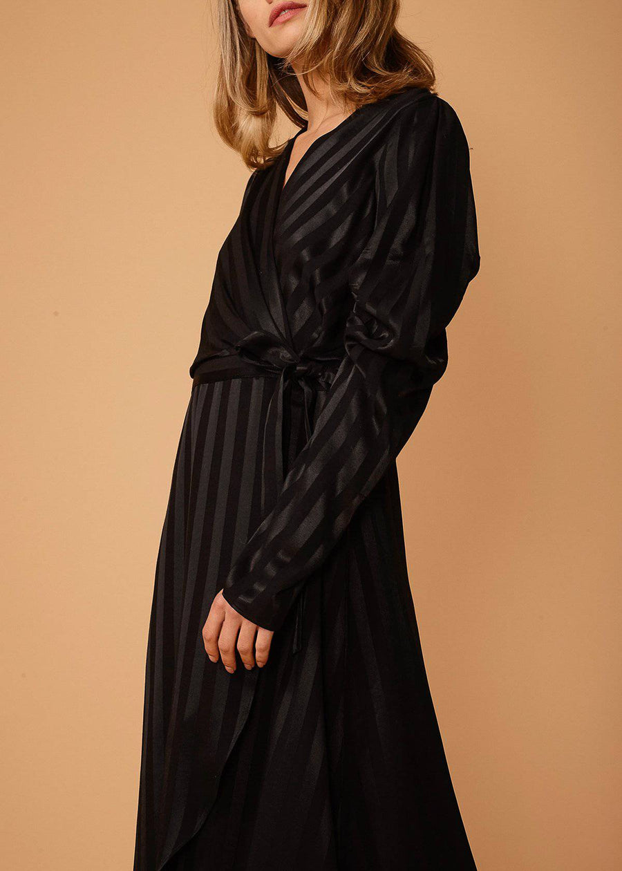 Nurode Stripe Satin Puffy Shoulder Dress in Black - shopatkonus