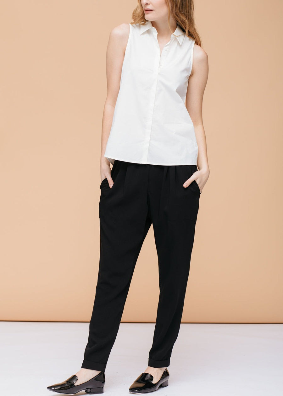 Women's Basic Sleeveless Poplin Shirt In White - shopatkonus