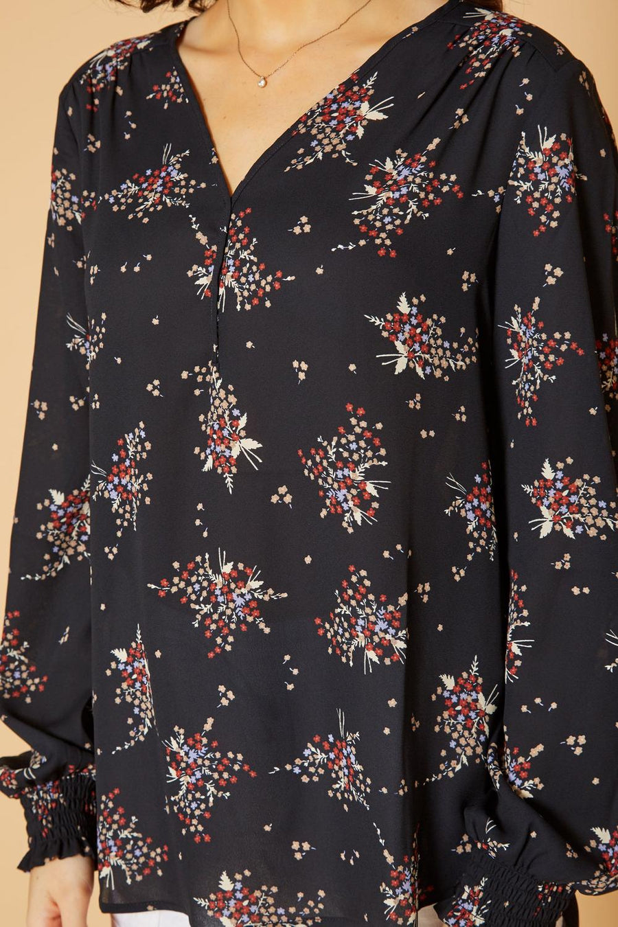 N/A Pleione Printed V-Neck Smock Wrist Blouse in Navy Floral