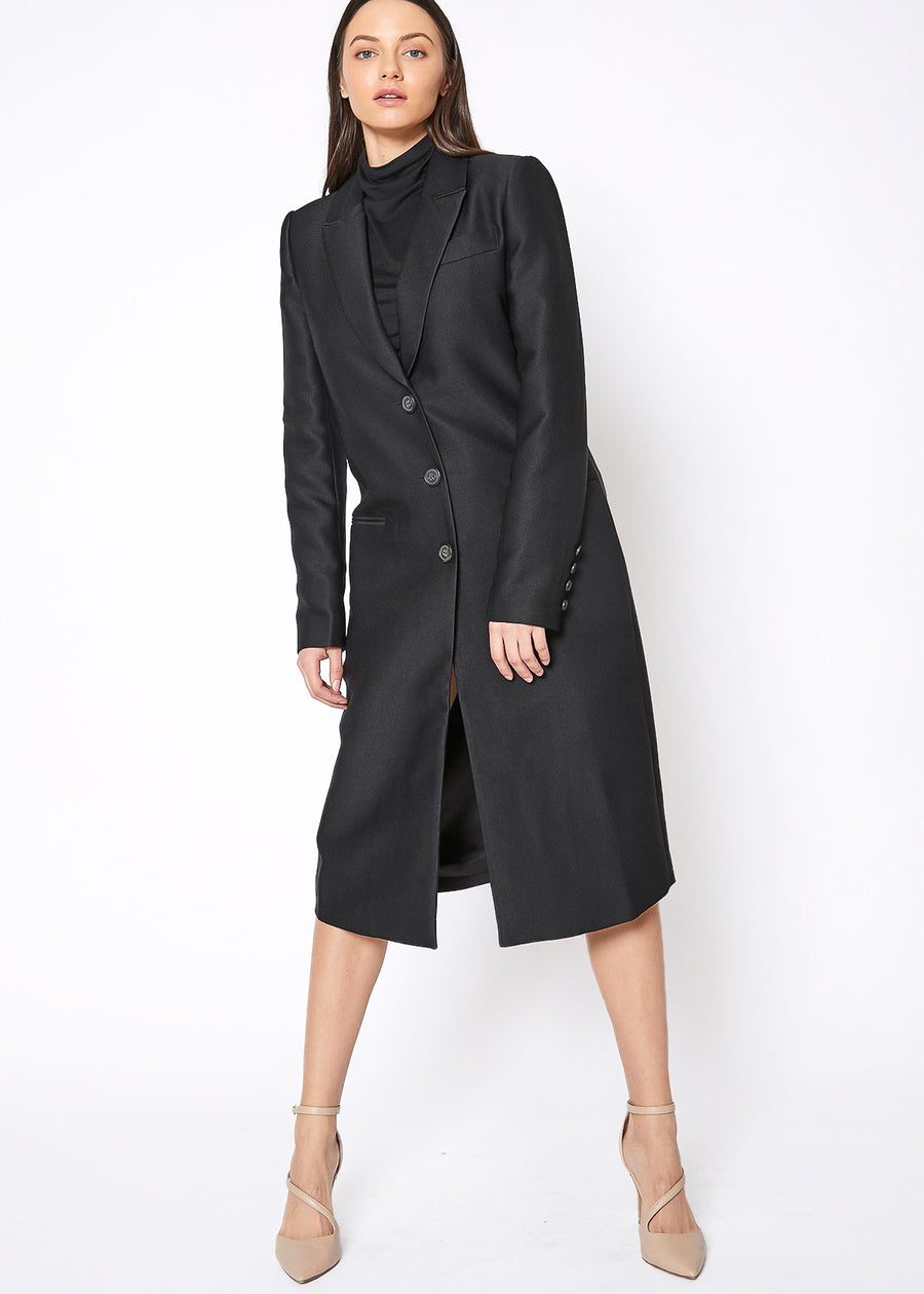 Women's Button Down Longline Blazer In Black - shopatkonus