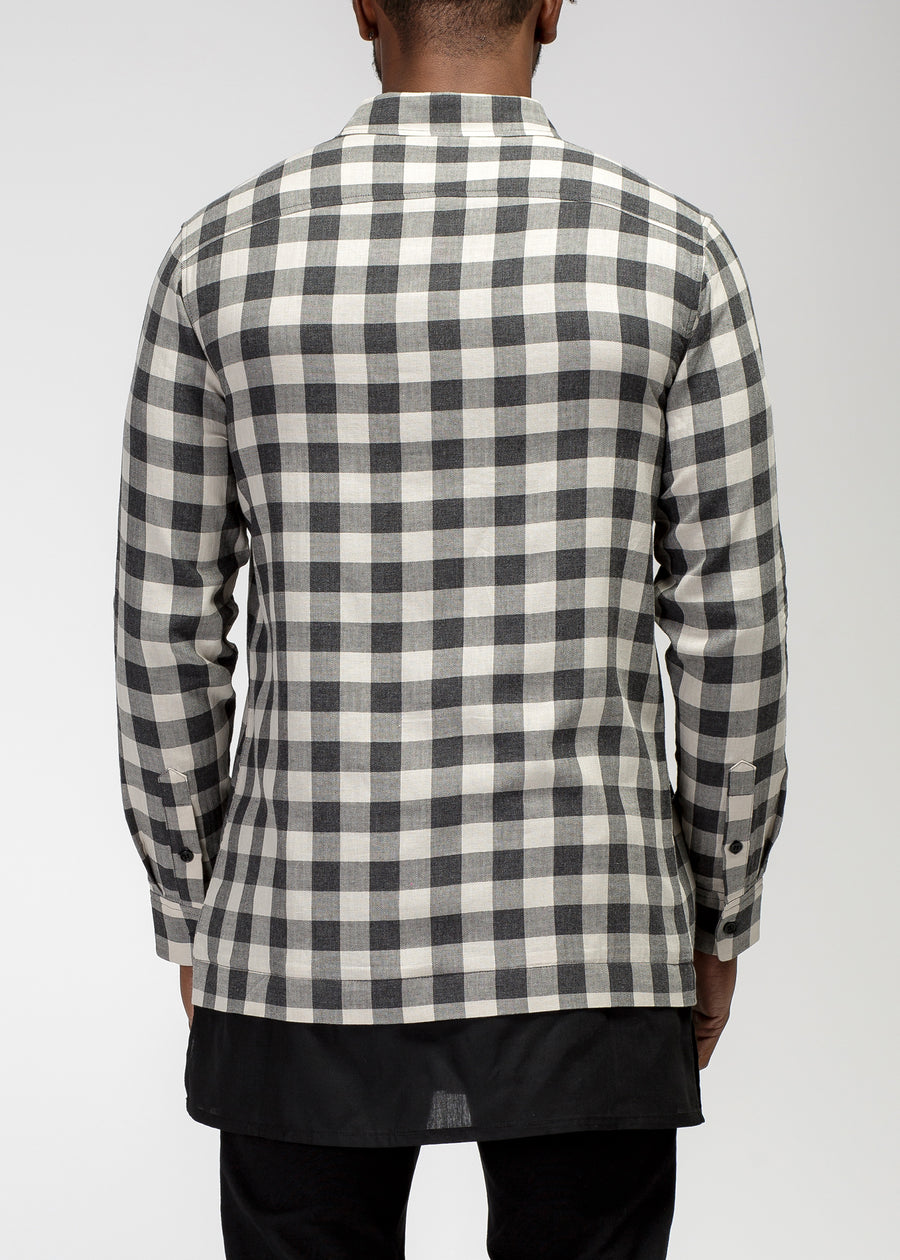 Konus Men's Longline Button up Shirt in Plaid in Charcoal - shopatkonus